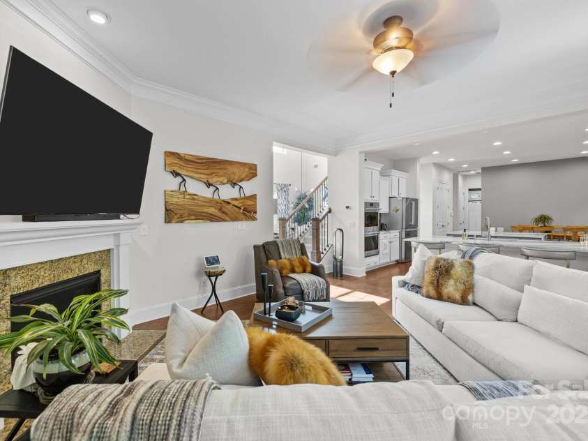 16522 Flintrock Falls Lane, Charlotte, NC 28278.  MLS# CAR4273951, YatesRealty ID 23858. 
