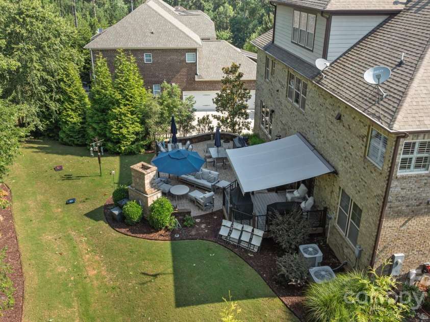16522 Flintrock Falls Lane, Charlotte, NC 28278.  MLS# CAR4273951, YatesRealty ID 23858. 