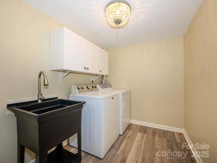 203 Riverview Terrace, Lake Wylie, SC 29710.  MLS# CAR4283761, YatesRealty ID 2386. Walkout Basement Level Laundry Room