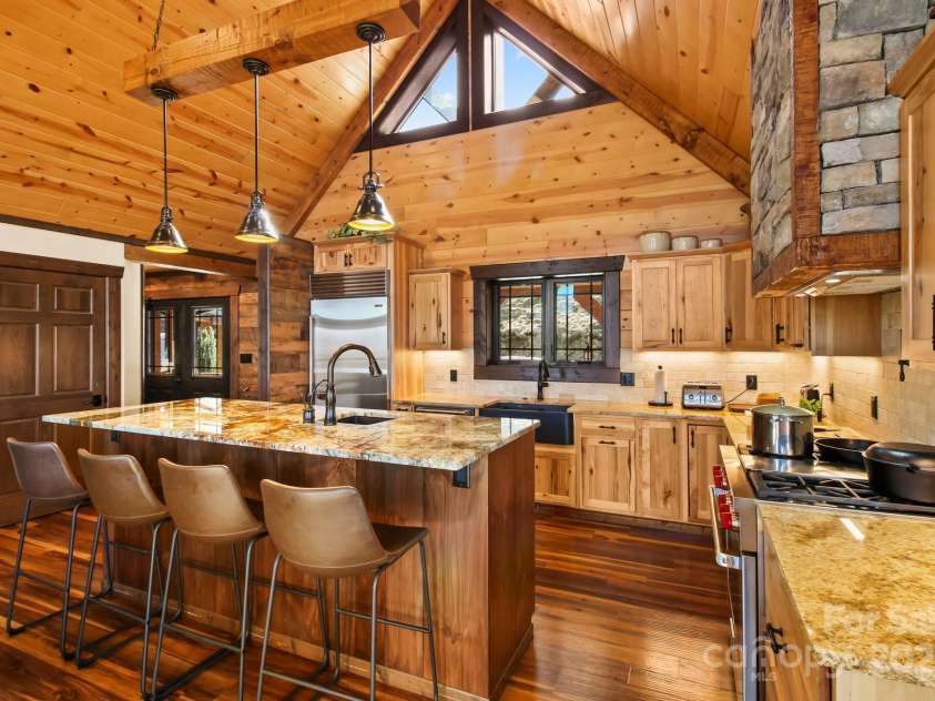 419 Antler Trail, Boone, NC 28607.  MLS# CAR4214579, YatesRealty ID 2386. 