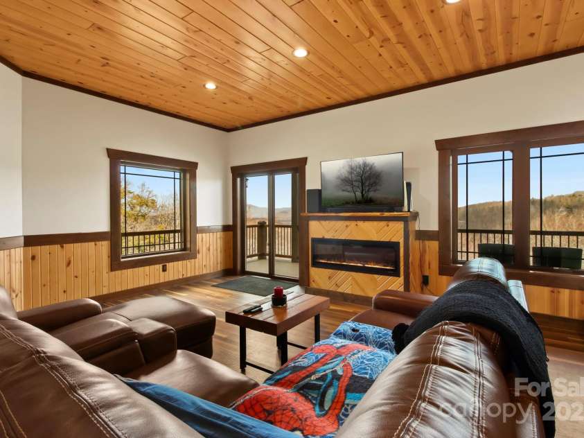 419 Antler Trail, Boone, NC 28607.  MLS# CAR4214579, YatesRealty ID 2386. Lower-level living