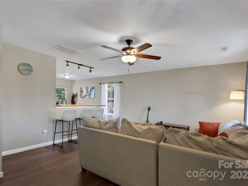 7 Diamond Hill Court, Greer, SC 29651.  MLS# CAR4317117, YatesRealty ID 2386. 