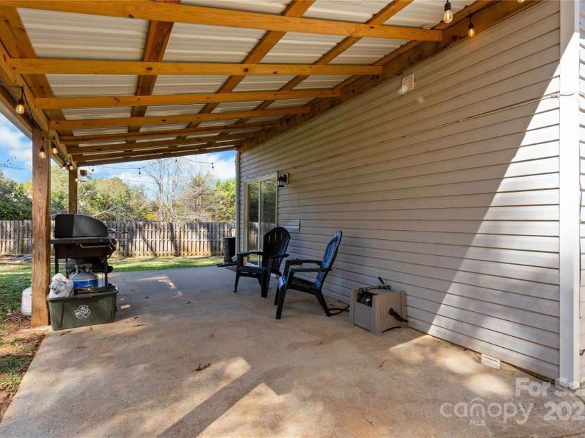 7 Diamond Hill Court, Greer, SC 29651.  MLS# CAR4317117, YatesRealty ID 2386. 