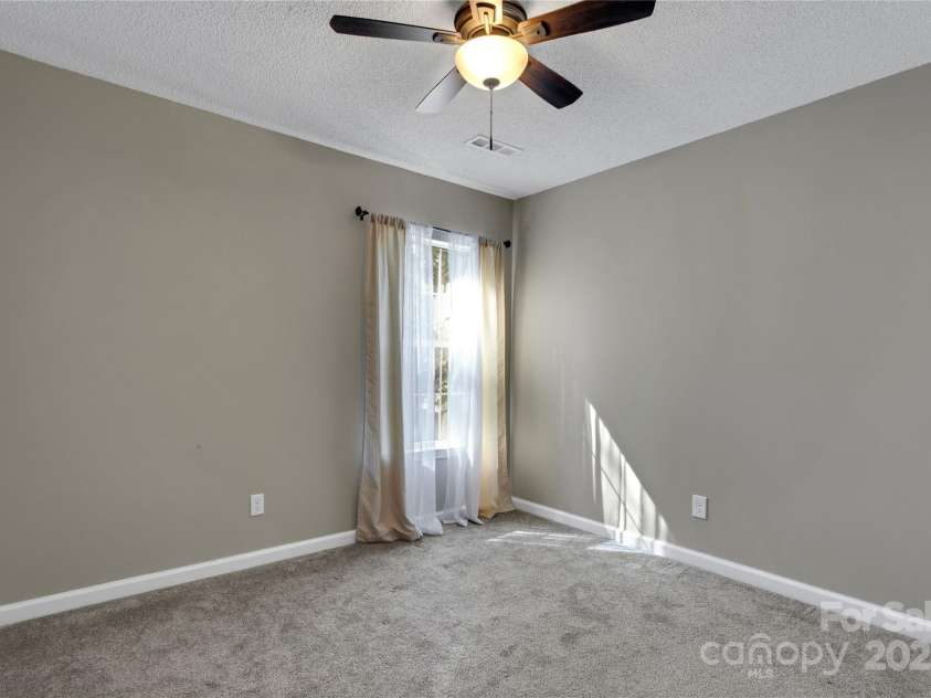 7 Diamond Hill Court, Greer, SC 29651.  MLS# CAR4317117, YatesRealty ID 2386. Windows in every room