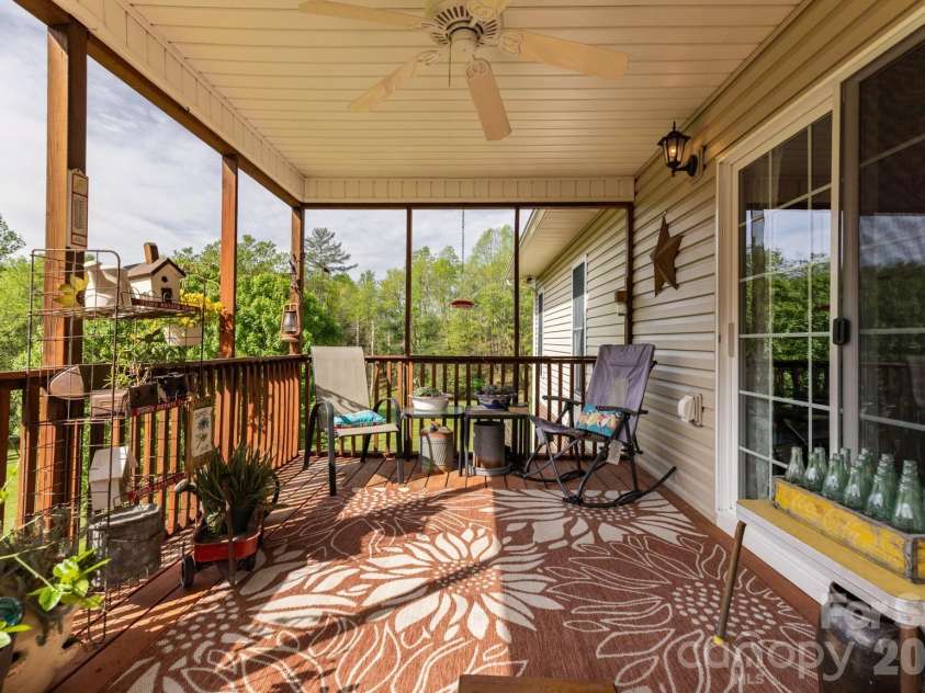 611 Briar Creek Drive, North Wilkesboro, NC 28659.  MLS# CAR4371403, YatesRealty ID 23860. 
