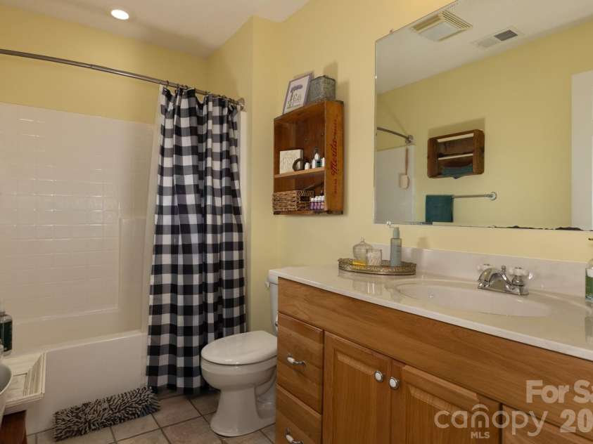 611 Briar Creek Drive, North Wilkesboro, NC 28659.  MLS# CAR4371403, YatesRealty ID 23860. 