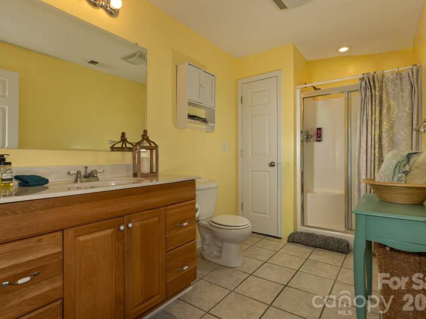 611 Briar Creek Drive, North Wilkesboro, NC 28659.  MLS# CAR4371403, YatesRealty ID 23860. 