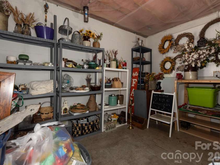611 Briar Creek Drive, North Wilkesboro, NC 28659.  MLS# CAR4371403, YatesRealty ID 23860. 