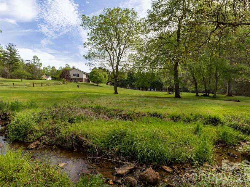611 Briar Creek Drive, North Wilkesboro, NC 28659.  MLS# CAR4371403, YatesRealty ID 23860. 