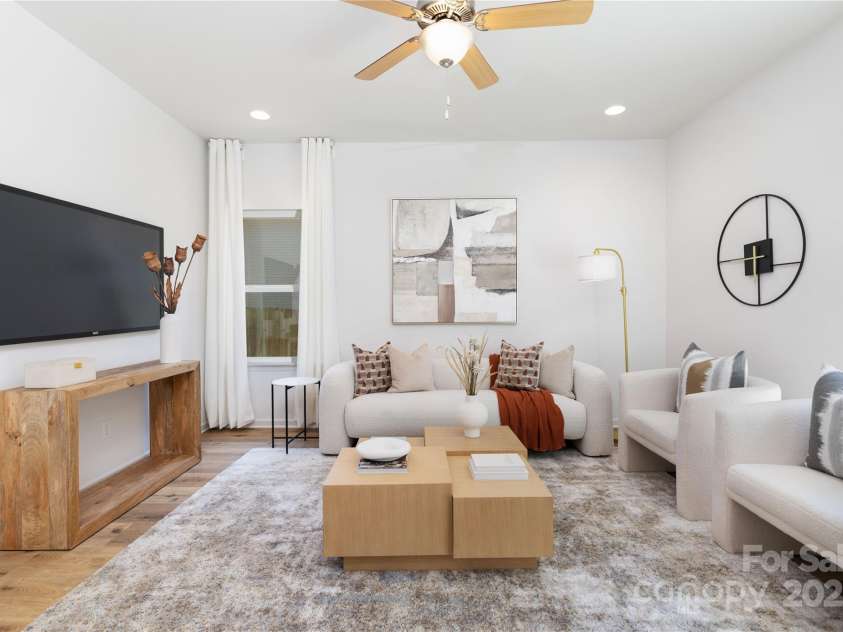 737 Oak Street, Charlotte, NC 28214.  MLS# CAR4262797, YatesRealty ID 23860. 