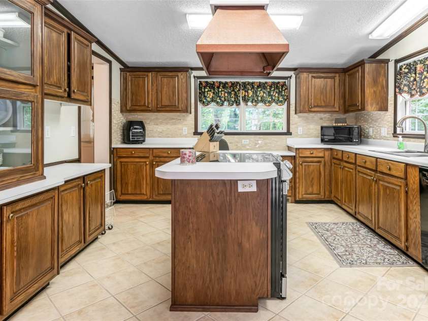 128-129 Oak Trails Pass, Leicester, NC 28748.  MLS# CAR4273960, YatesRealty ID 23861. 