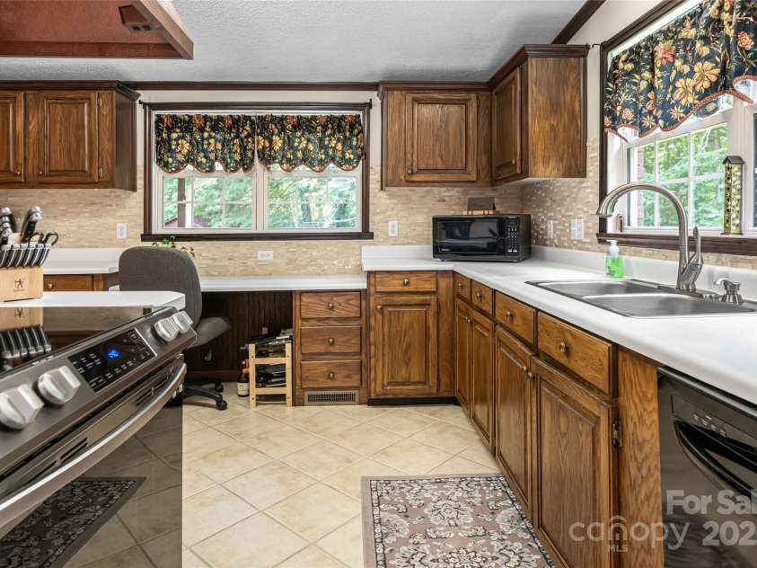 128-129 Oak Trails Pass, Leicester, NC 28748.  MLS# CAR4273960, YatesRealty ID 23861. 