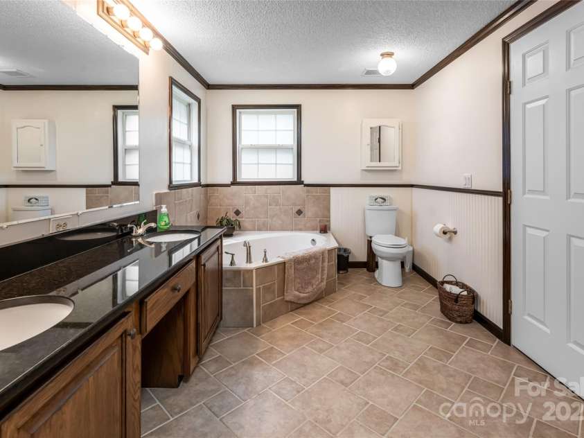 128-129 Oak Trails Pass, Leicester, NC 28748.  MLS# CAR4273960, YatesRealty ID 23861. 