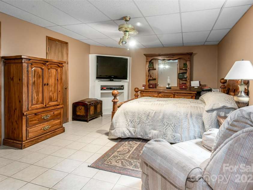 128-129 Oak Trails Pass, Leicester, NC 28748.  MLS# CAR4273960, YatesRealty ID 23861. 