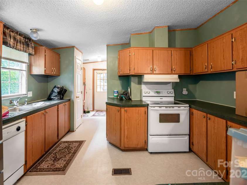 128-129 Oak Trails Pass, Leicester, NC 28748.  MLS# CAR4273960, YatesRealty ID 23861. 