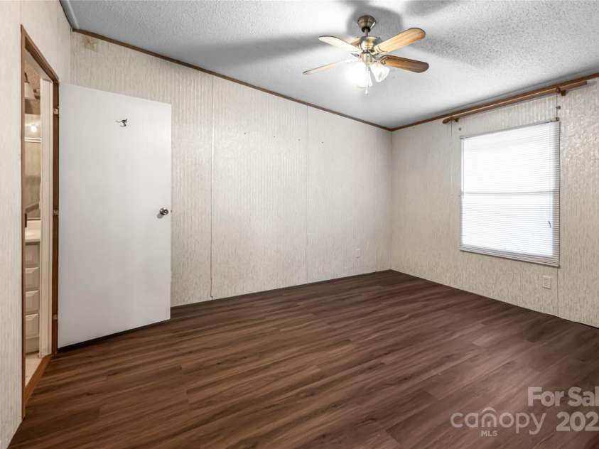 128-129 Oak Trails Pass, Leicester, NC 28748.  MLS# CAR4273960, YatesRealty ID 23861. 