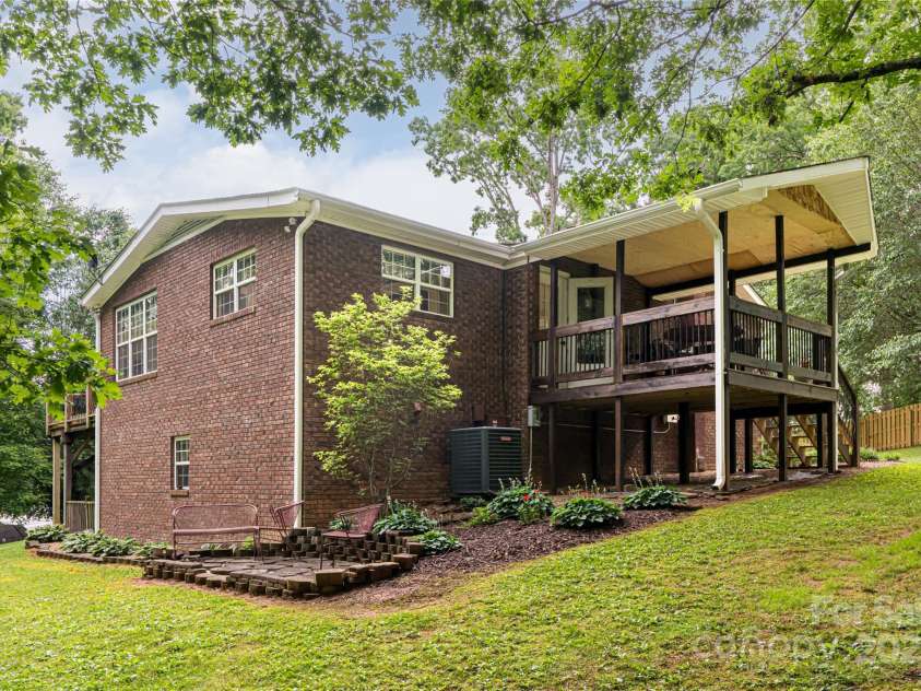 128-129 Oak Trails Pass, Leicester, NC 28748.  MLS# CAR4273960, YatesRealty ID 23861. 