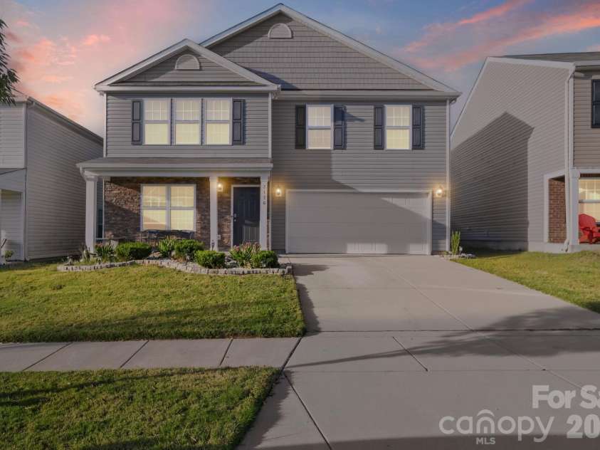 2130 Eastway Drive, Dallas, NC 28034.  MLS# CAR4366434, YatesRealty ID 23862. 
