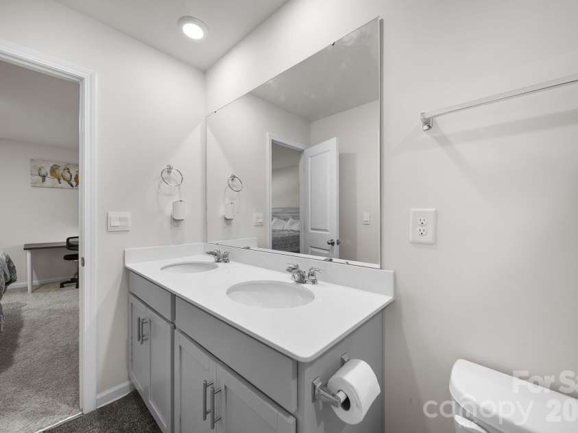 2130 Eastway Drive, Dallas, NC 28034.  MLS# CAR4366434, YatesRealty ID 23862. 