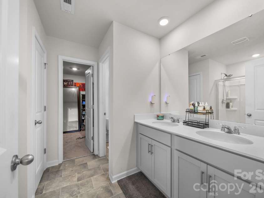 2130 Eastway Drive, Dallas, NC 28034.  MLS# CAR4366434, YatesRealty ID 23862. 