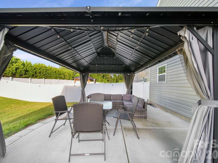 2130 Eastway Drive, Dallas, NC 28034.  MLS# CAR4366434, YatesRealty ID 23862. 
