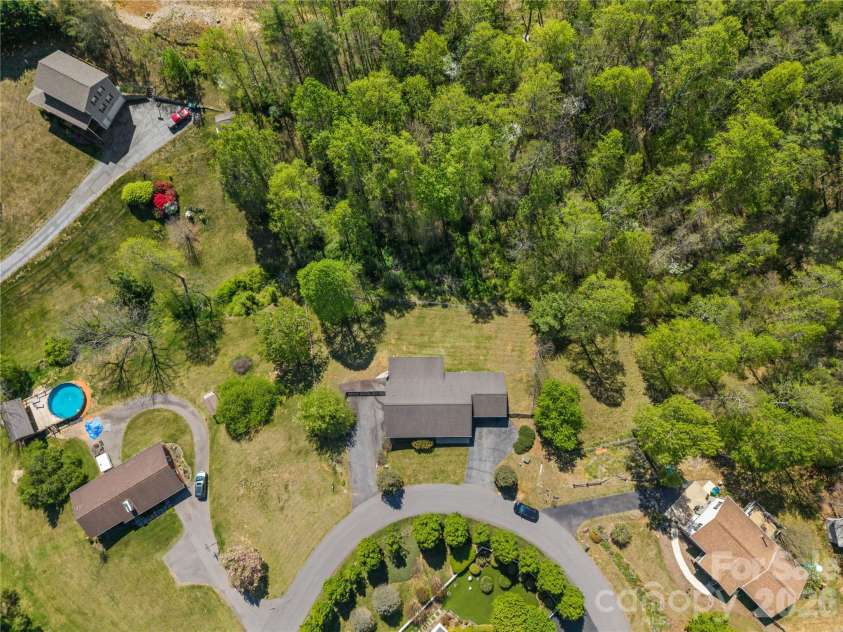 335 Hemlock Spring Trail, Weaverville, NC 28787.  MLS# CAR4340063, YatesRealty ID 23863. 