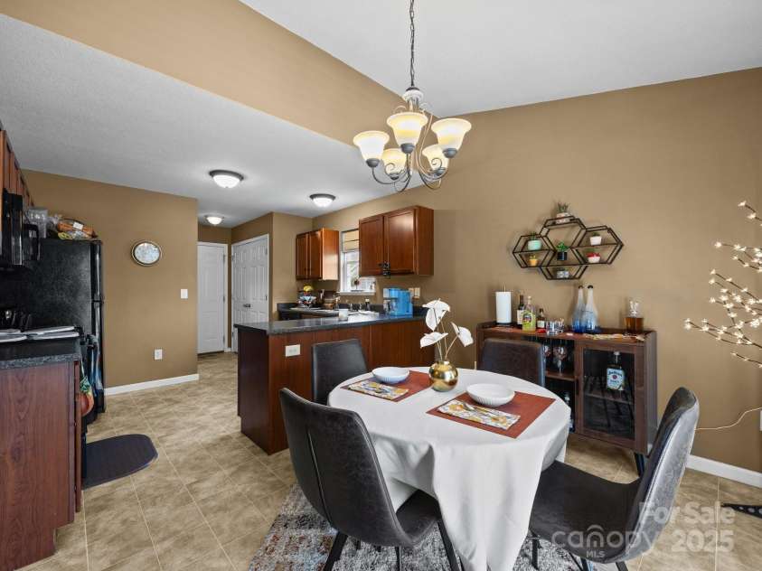 96 Sunny Meadows Boulevard, Arden, NC 28704.  MLS# CAR4251312, YatesRealty ID 23863. 