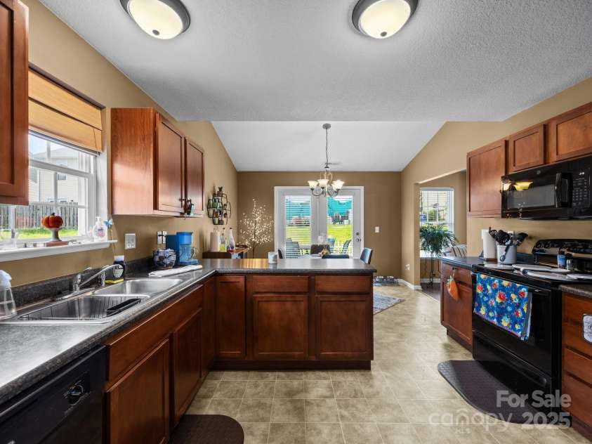 96 Sunny Meadows Boulevard, Arden, NC 28704.  MLS# CAR4251312, YatesRealty ID 23863. 