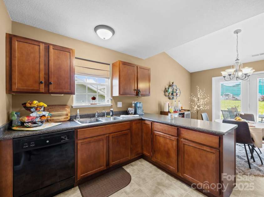 96 Sunny Meadows Boulevard, Arden, NC 28704.  MLS# CAR4251312, YatesRealty ID 23863. 