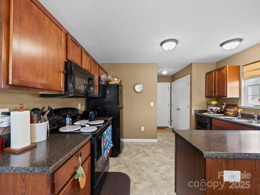 96 Sunny Meadows Boulevard, Arden, NC 28704.  MLS# CAR4251312, YatesRealty ID 23863. 