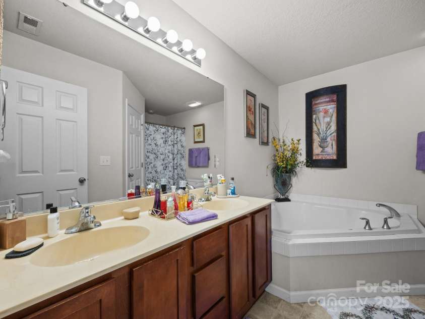 96 Sunny Meadows Boulevard, Arden, NC 28704.  MLS# CAR4251312, YatesRealty ID 23863. 