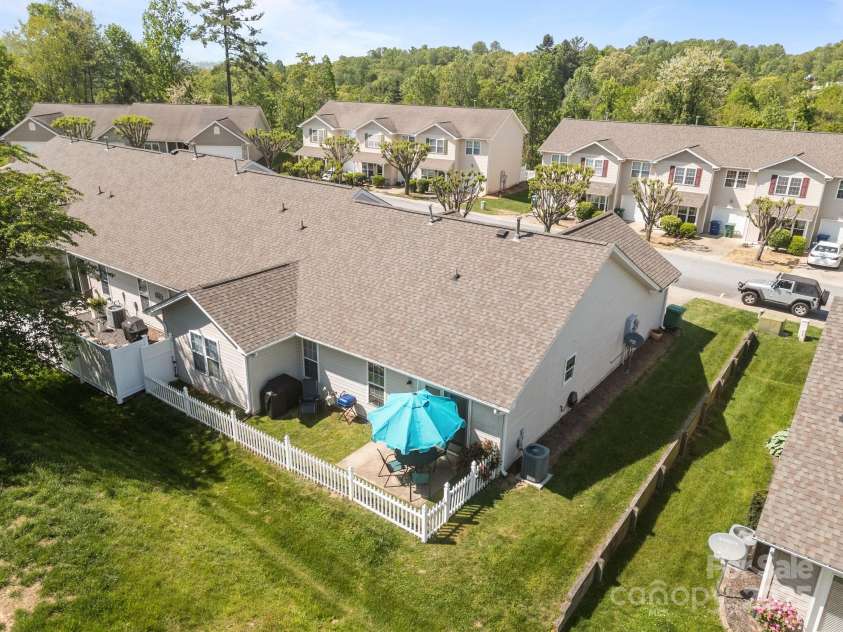 96 Sunny Meadows Boulevard, Arden, NC 28704.  MLS# CAR4251312, YatesRealty ID 23863. 