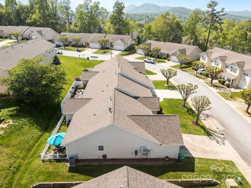 96 Sunny Meadows Boulevard, Arden, NC 28704.  MLS# CAR4251312, YatesRealty ID 23863. 