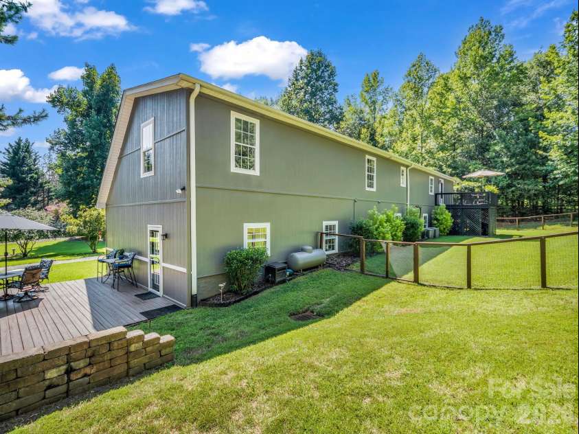 3860 Landrum Road, Columbus, NC 28722.  MLS# CAR4380844, YatesRealty ID 23865. 