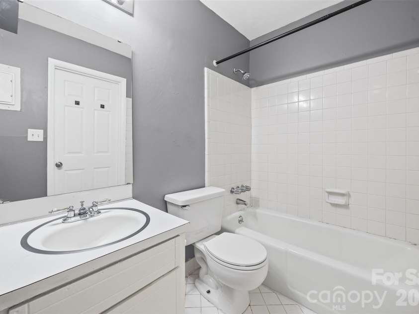9119 Spyglass Place, Charlotte, NC 28214.  MLS# CAR4367221, YatesRealty ID 23866. 