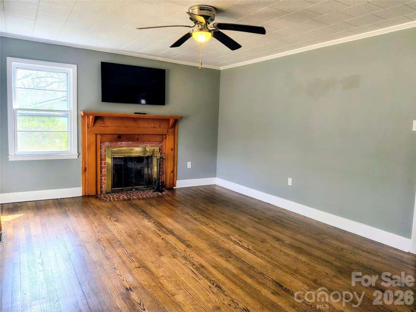 143 Tabernacle Road, Black Mountain, NC 28711.  MLS# CAR4360711, YatesRealty ID 23867. 