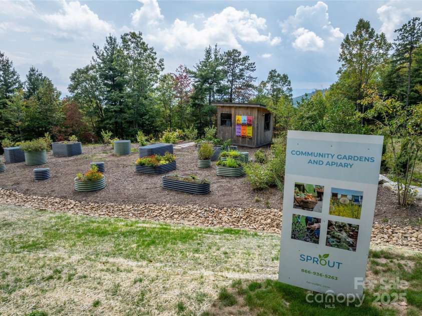 TBD East Garden Trail, Hendersonville, NC 28792.  MLS# CAR4278098, YatesRealty ID 23867. 