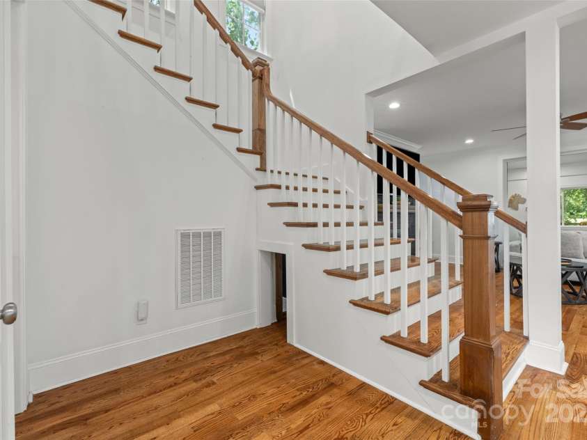 319 Catawba Avenue, Rock Hill, SC 29730.  MLS# CAR4273520, YatesRealty ID 23868. 