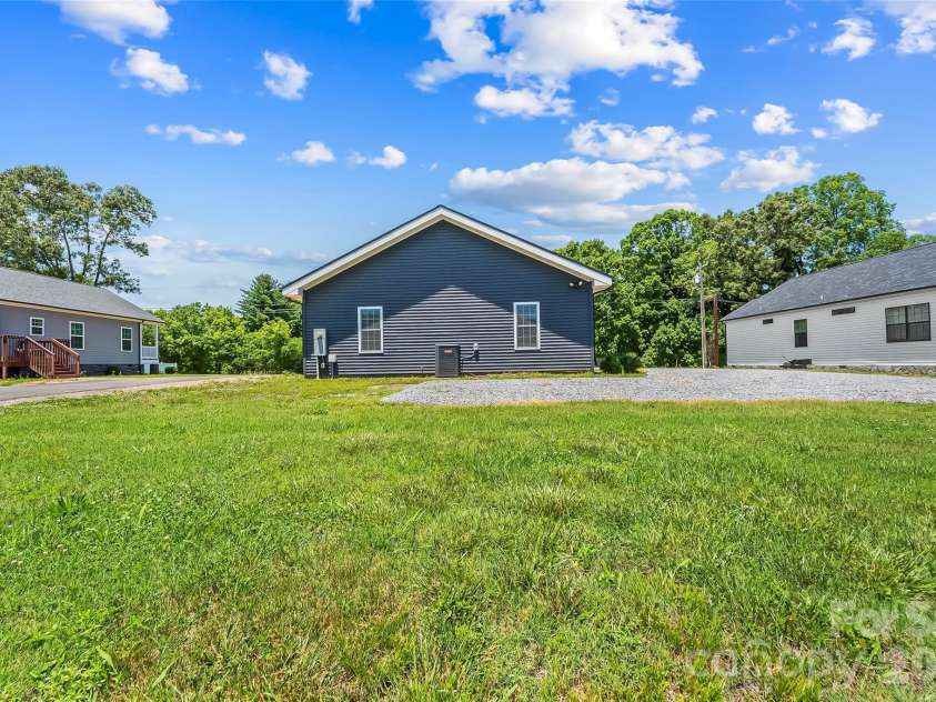 364 Carolina Avenue Avenue, Marion, NC 28752.  MLS# CAR4382907, YatesRealty ID 23869. 