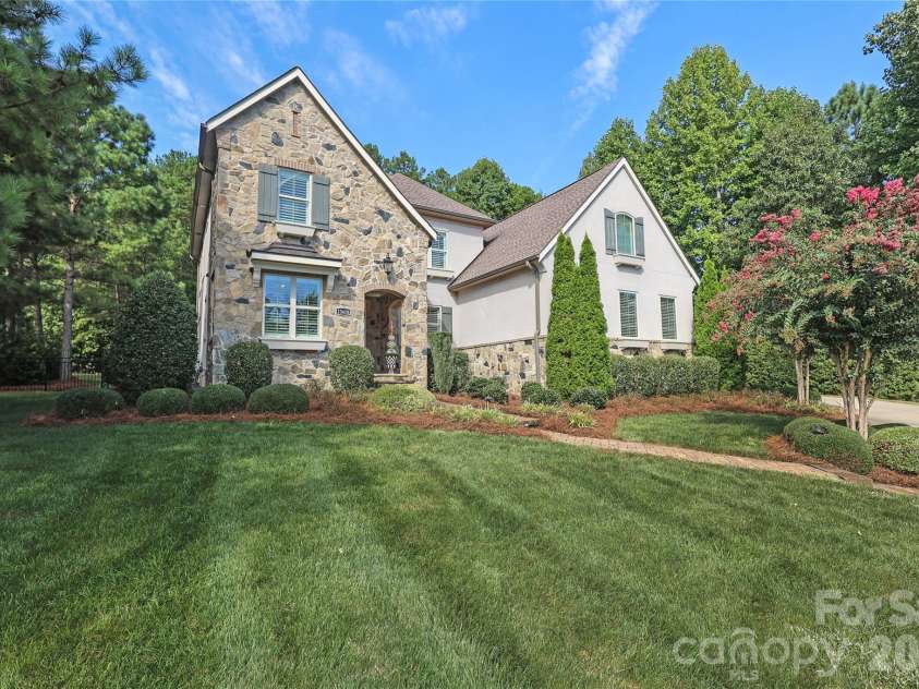 13418 Castleford Drive, Mint Hill, NC 28227.  MLS# CAR4338644, YatesRealty ID 2387. 