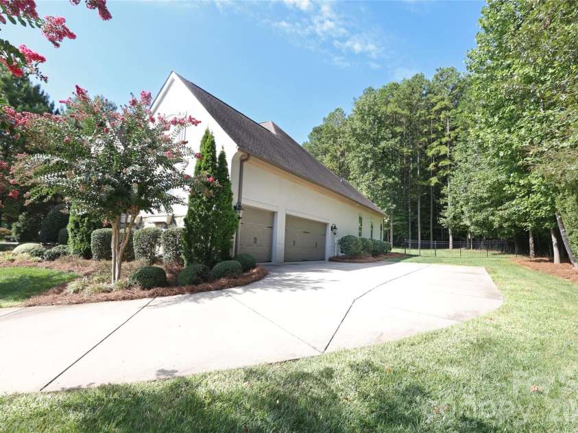 13418 Castleford Drive, Mint Hill, NC 28227.  MLS# CAR4338644, YatesRealty ID 2387. 