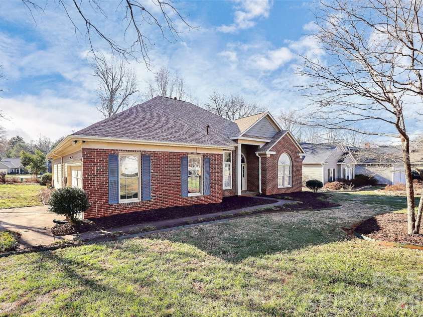 471 Runnymede Drive, Rock Hill, SC 29732.  MLS# CAR4336474, YatesRealty ID 2387. 