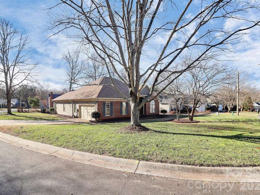 471 Runnymede Drive, Rock Hill, SC 29732.  MLS# CAR4336474, YatesRealty ID 2387. 