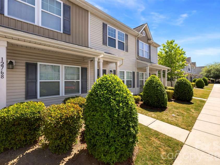 12764 Persimmon Tree Drive, Charlotte, NC 28273.  MLS# CAR4372300, YatesRealty ID 23871. 