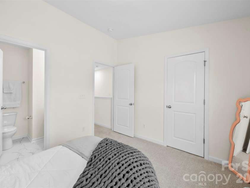 12764 Persimmon Tree Drive, Charlotte, NC 28273.  MLS# CAR4372300, YatesRealty ID 23871. 