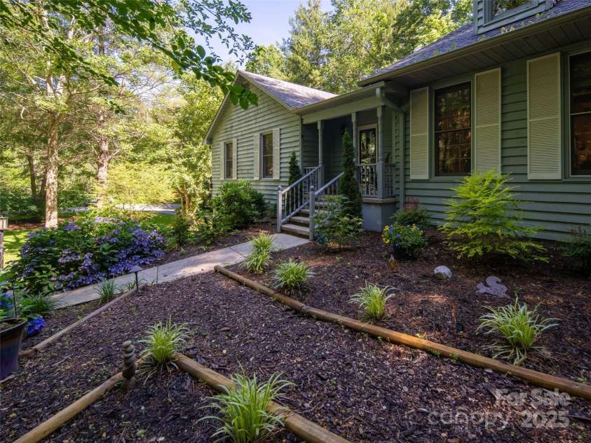 30 Falcon Wood Way, Flat Rock, NC 28739.  MLS# CAR4273281, YatesRealty ID 23873. 