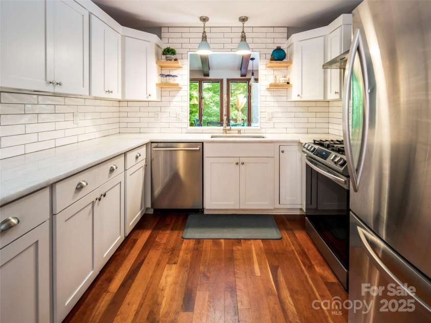 30 Falcon Wood Way, Flat Rock, NC 28739.  MLS# CAR4273281, YatesRealty ID 23873. 