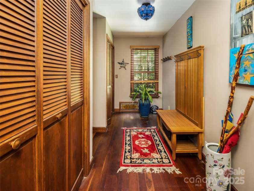 30 Falcon Wood Way, Flat Rock, NC 28739.  MLS# CAR4273281, YatesRealty ID 23873. Mudroom