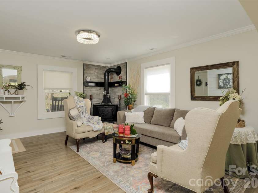 4100 Fork Street, Hickory, NC 28602.  MLS# CAR4361215, YatesRealty ID 23873. 