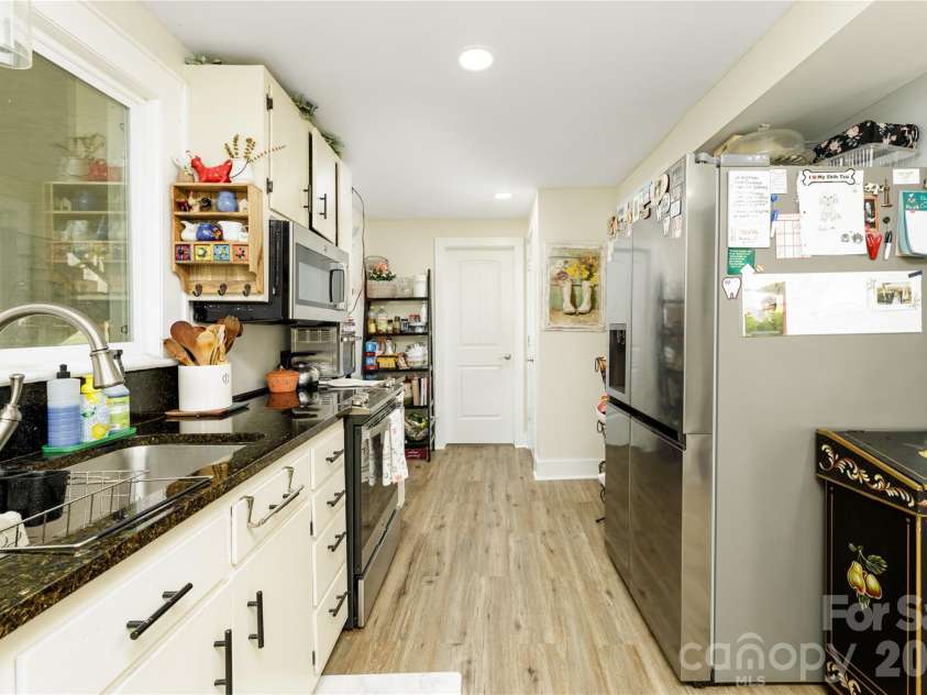 4100 Fork Street, Hickory, NC 28602.  MLS# CAR4361215, YatesRealty ID 23873. 